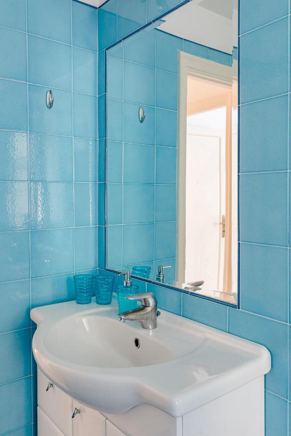 Arezzo Apartment, Metro Bologna E Bus Per La Sapienza, 4 Persone, Wifi Rome Exterior photo